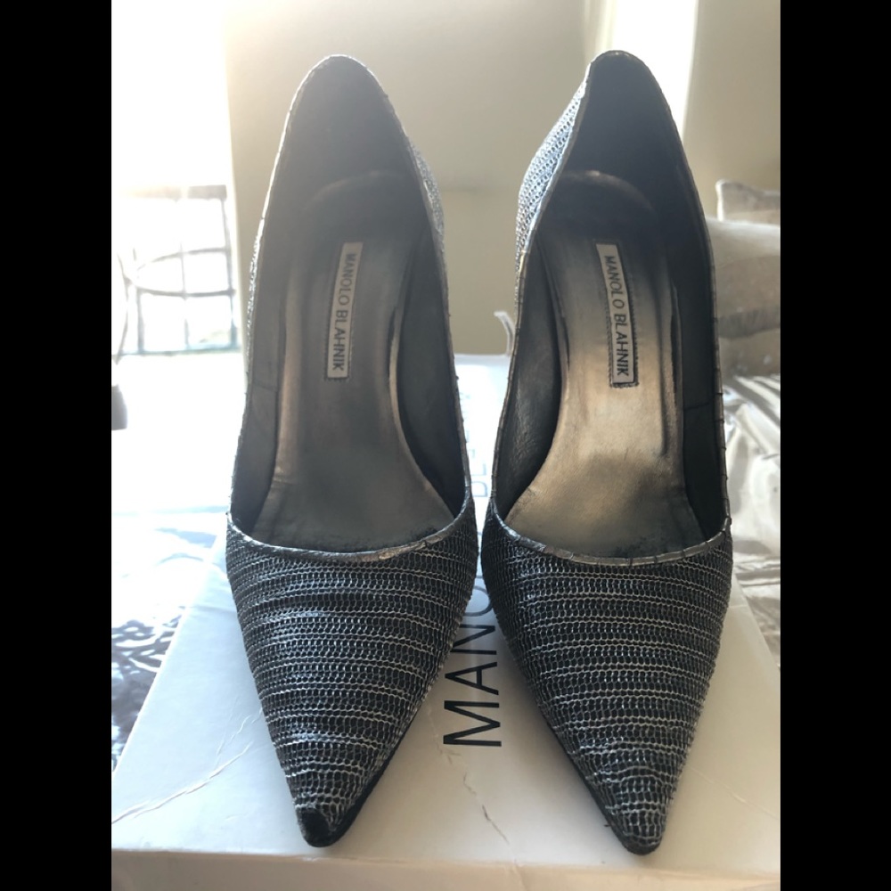 Authentic Manolo Blahnik Metal BB pumps!